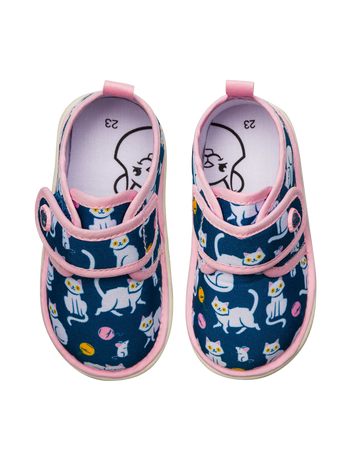 Vrolijke babyslippers Speels katje