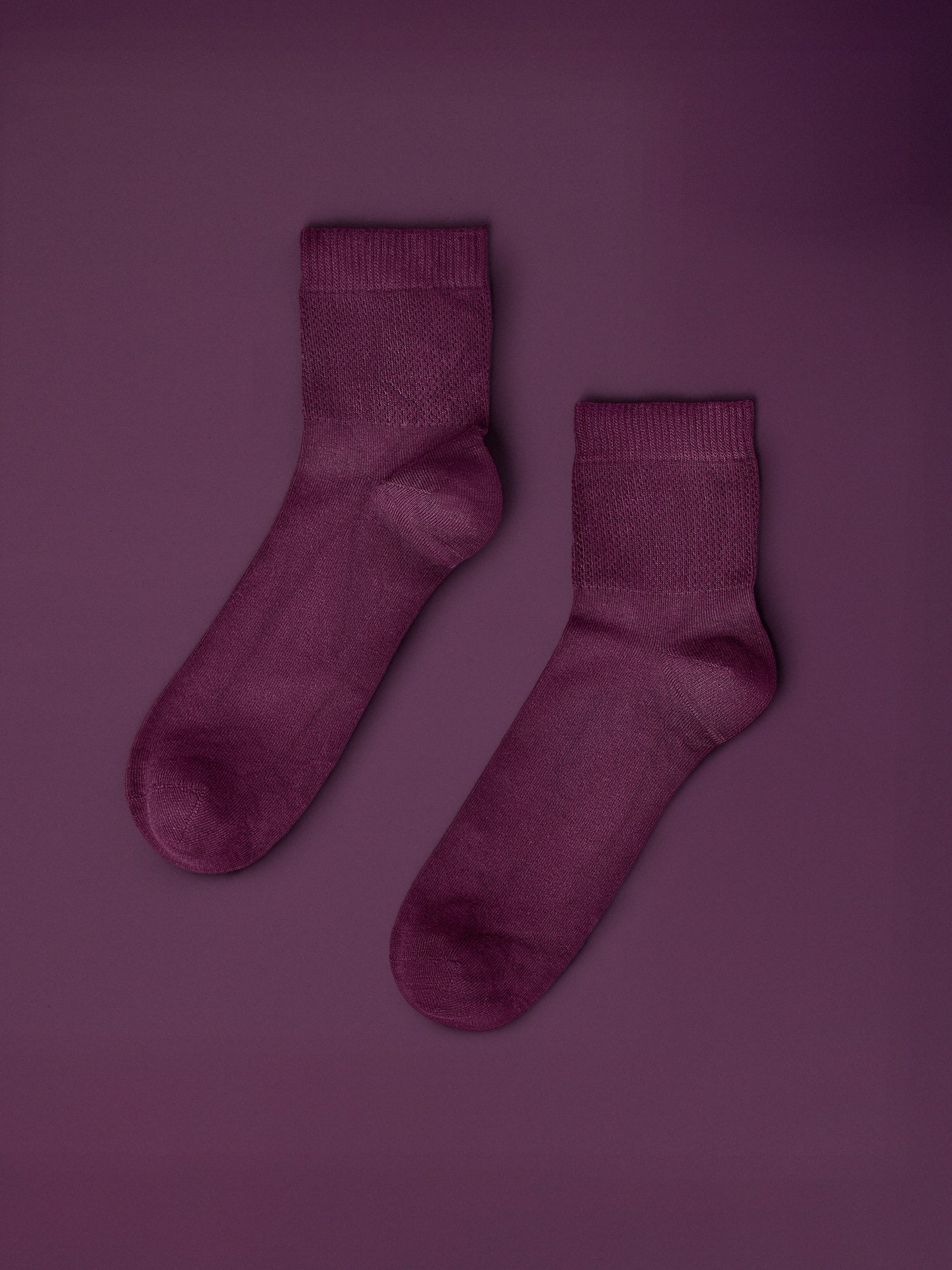 anti-stress-crew-socks-dark-burgundy-04/0471736a54cd7478c7a6c38cd0eceb7367275a6c