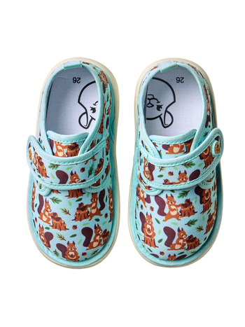 Vrolijke babyslippers Eekhoorn in het bos