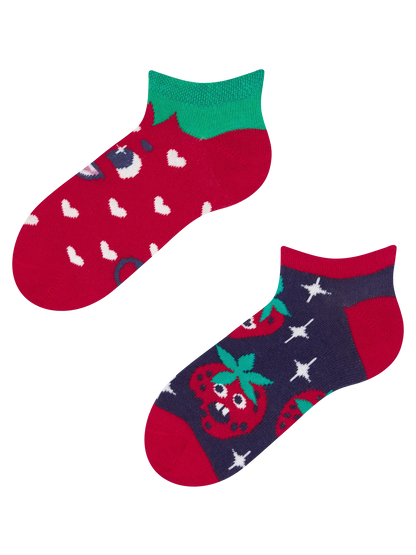 kids-ankle-socks-happy-strawberries-60/6069da9eea24ca1812de41b946b8c25b73cf3363