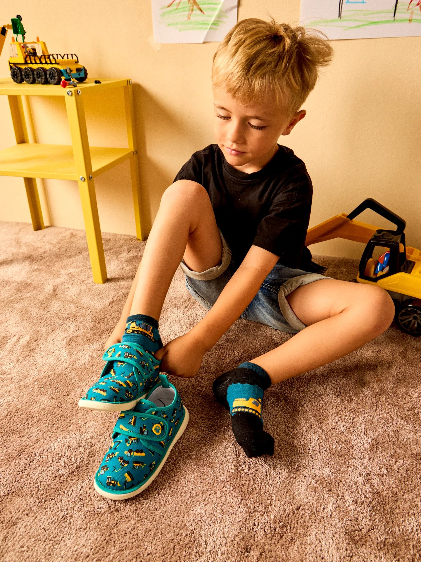 baby-slippers-excavator-1-85/853ab2acb4cef5acf199a98e6f81c47186d1548d