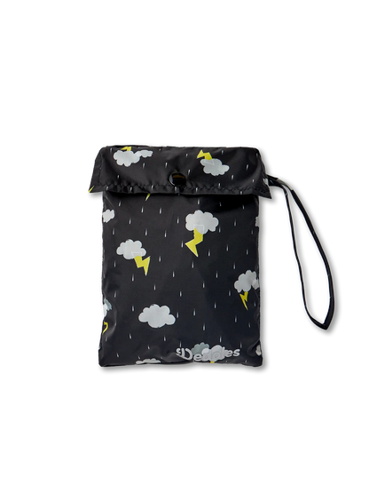 dog-raincoat-storm-ab/ab842ab408efe3a89d013aa56e9b58ef75f50af2