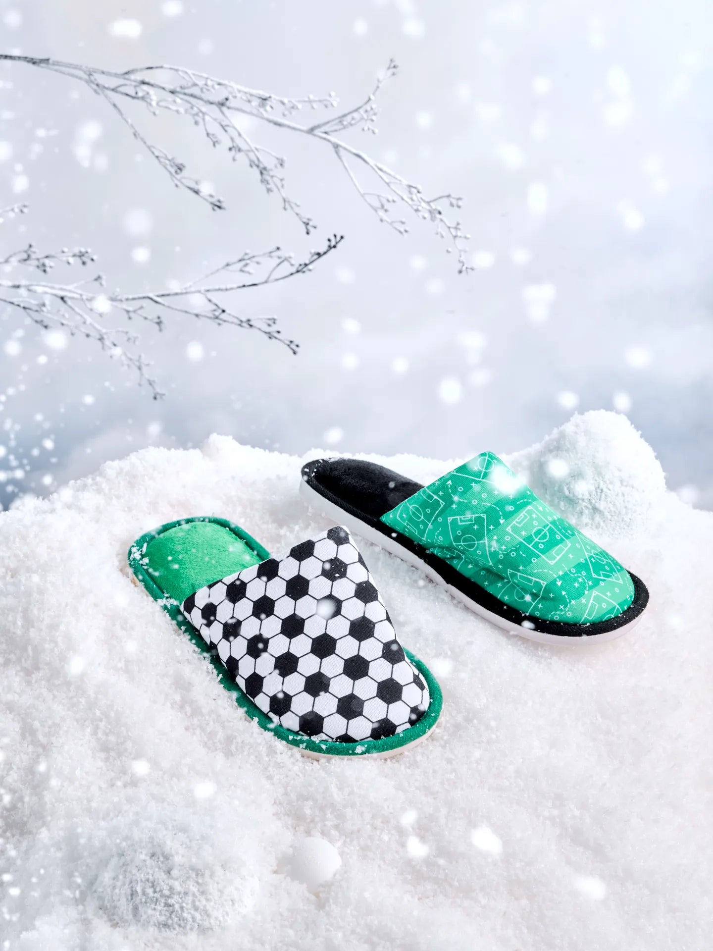 slippers-football-pitch-cb/cb5e1cfc035f5fdb0aa0d7d559f3dcbb5056b83c