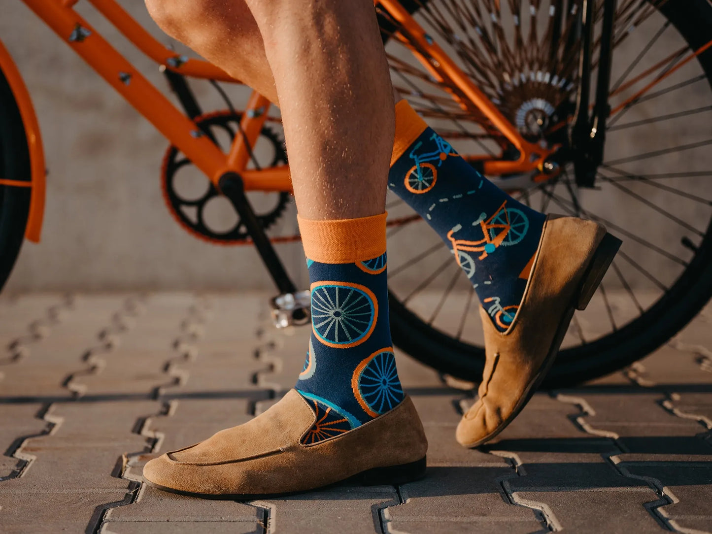 regular-socks-orange-bicycle-02-ee/ee455b91a211b89921c11ef4ec57c71bb549baef